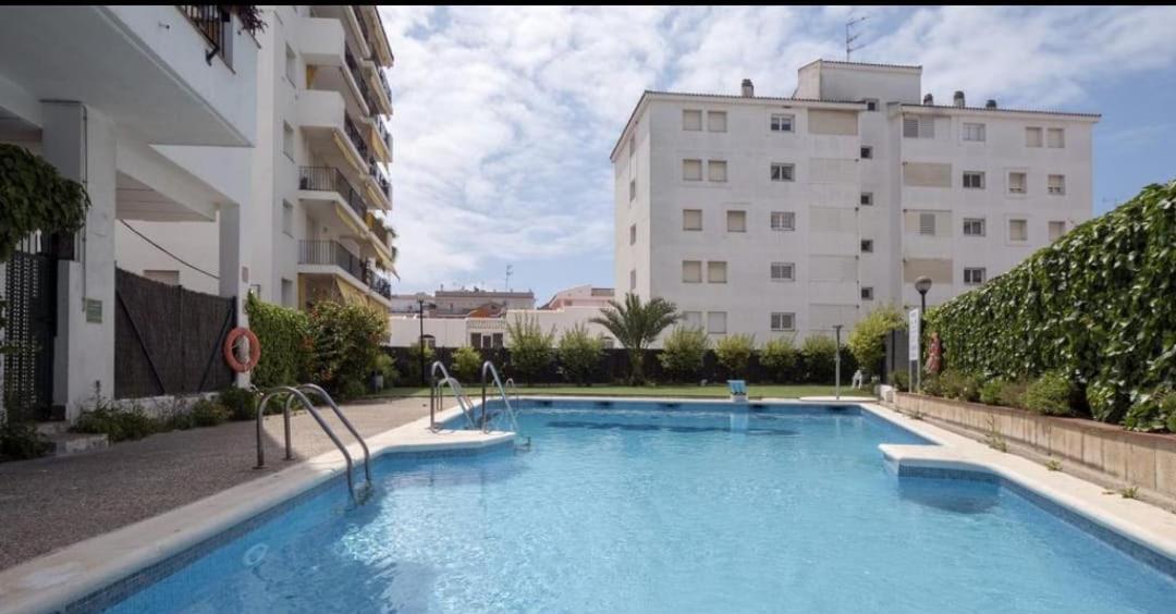 Апартаменты Sitges Oasis Экстерьер фото
